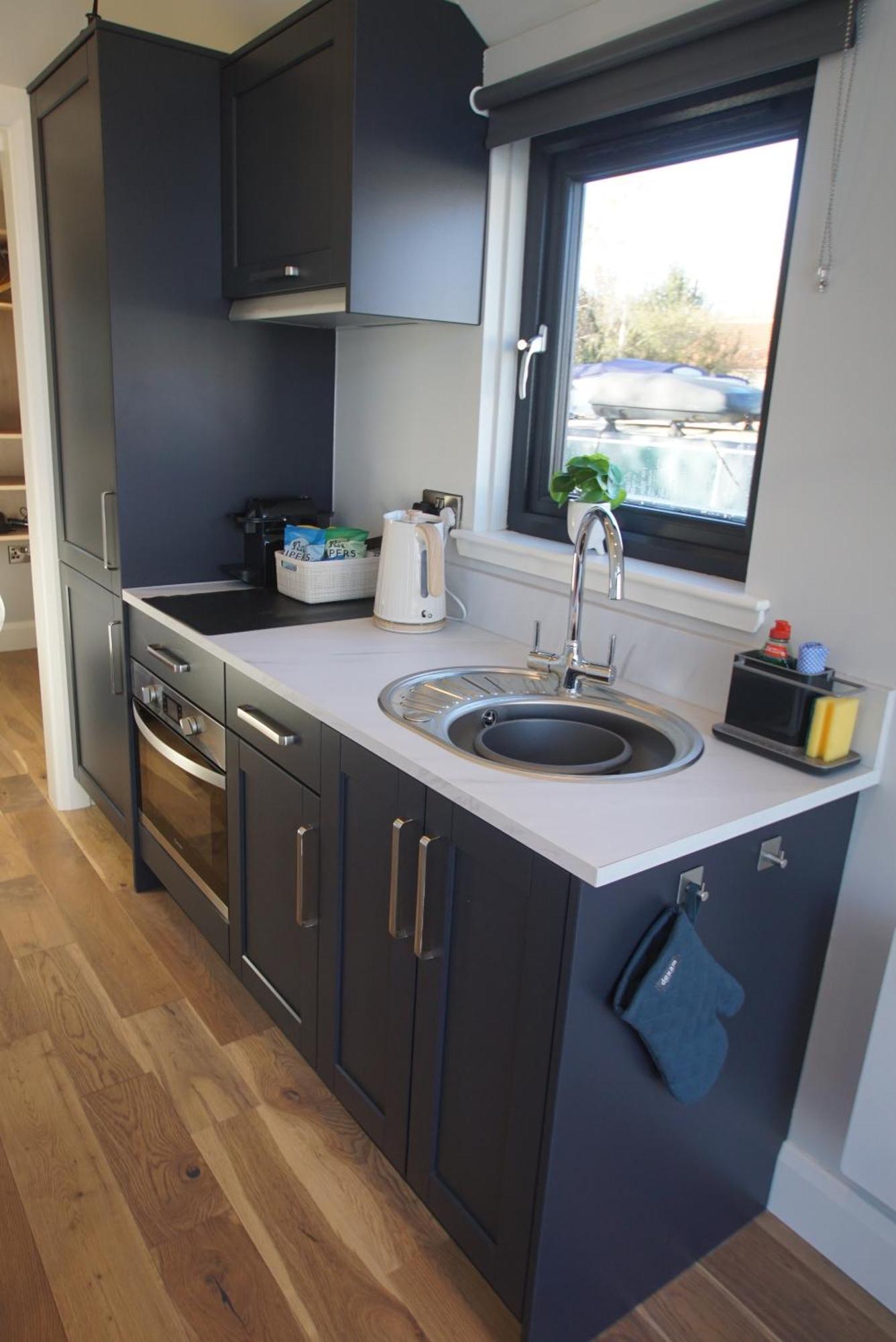 Lincoln Floating Holidays Exterior foto